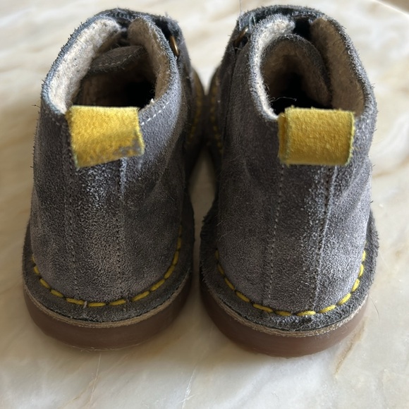 Mini Boden Toddler Boys Gray Velcro Faux Fur Lined Suede Boots Size 29 (US 12) - Picture 3 of 9